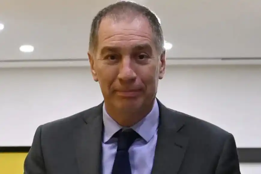 Diego Santilli, viaja a Chubut, para continuar las negociaciones por la Reforma Laboral.