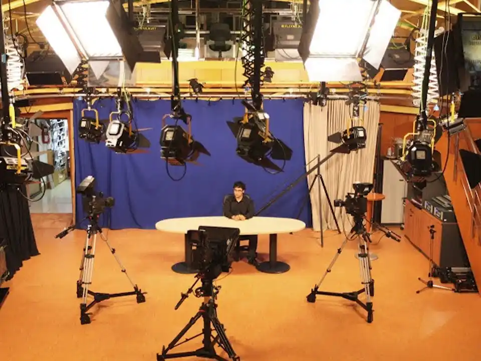 Estudios de TV, semilleros de periodistas que saltaron a la política en la provincia. Foto: Gentileza