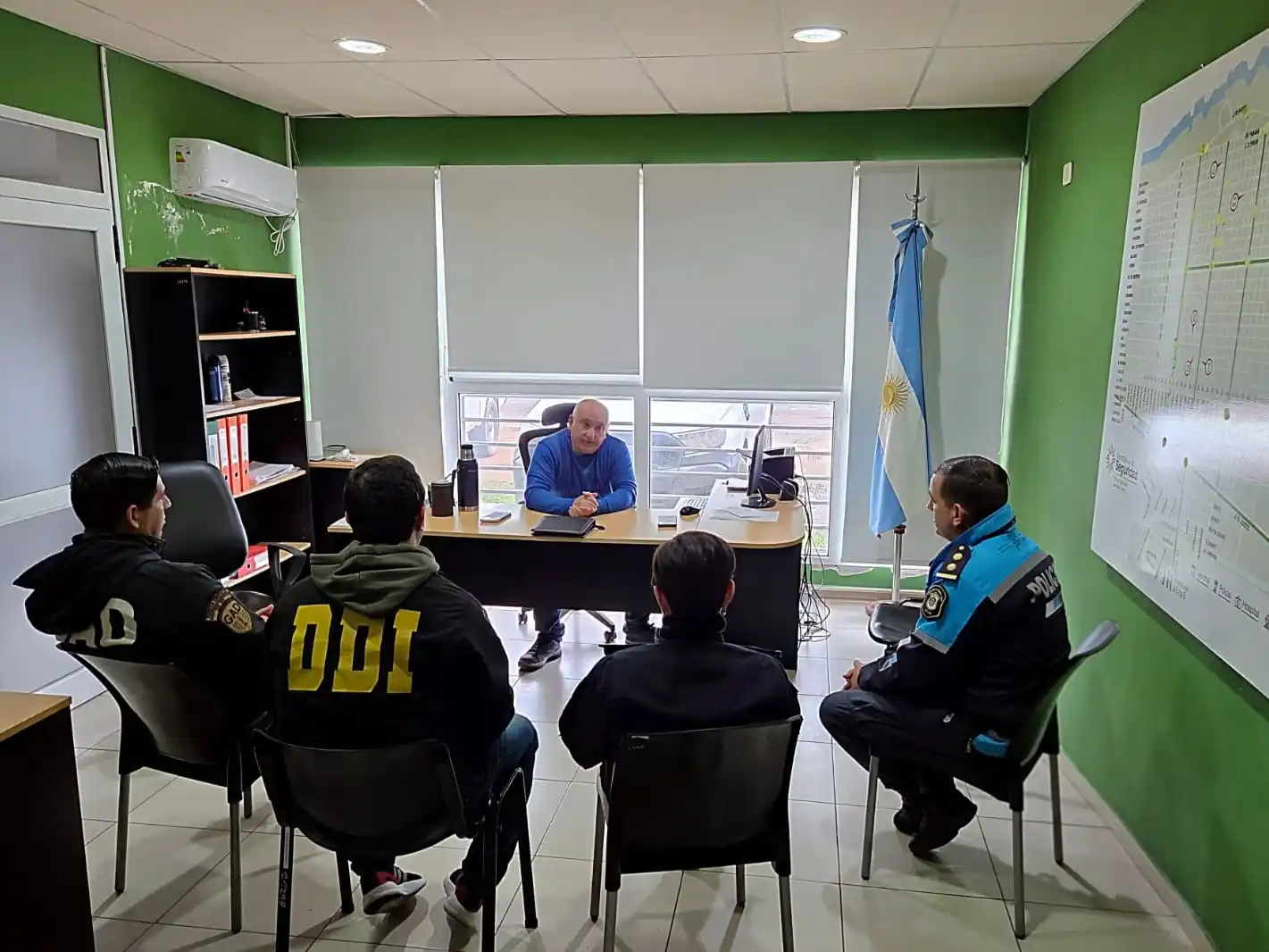 Representantes de las fuerzas de seguridad se reunieron con el subsecretario del área.