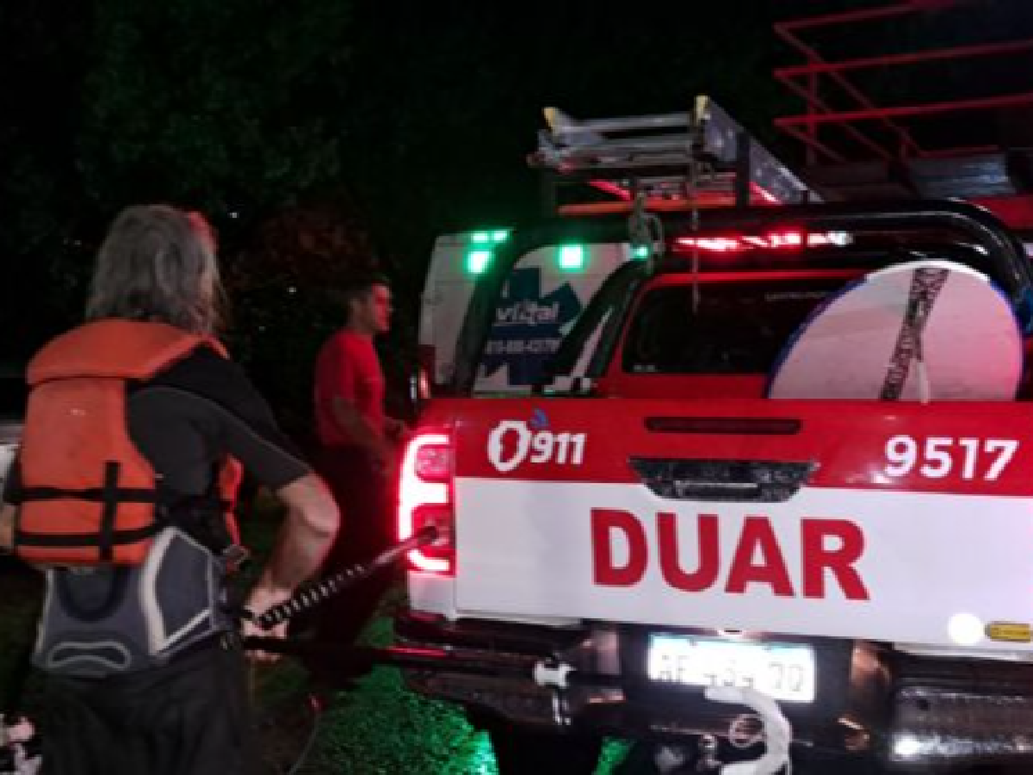 Temporal en Córdoba: rescatan a cuatro deportistas en el lago San Roque