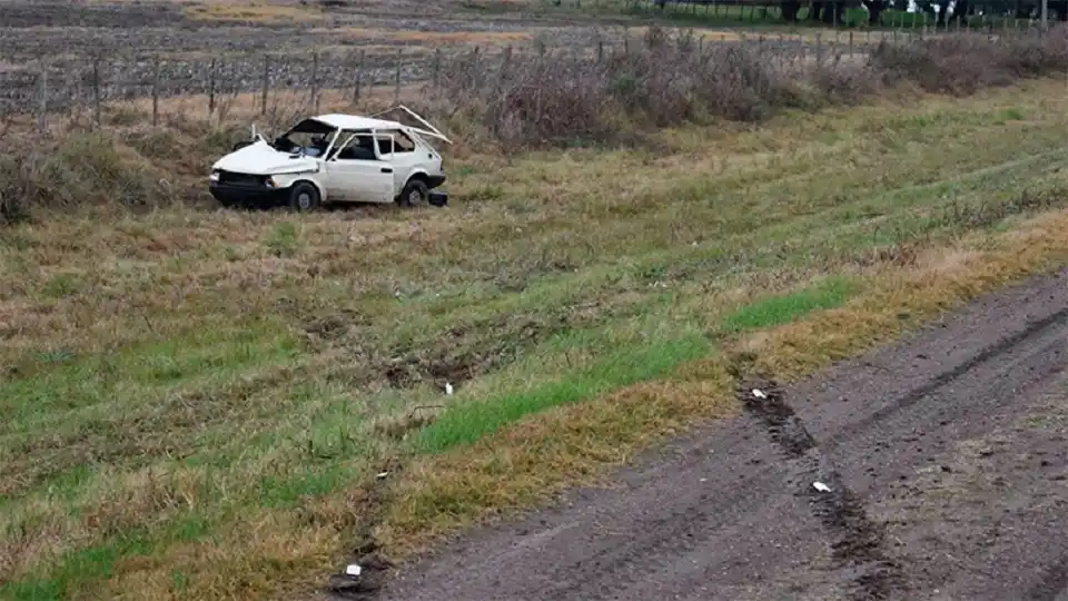 Protagonizaron un vuelco sobre Ruta 12