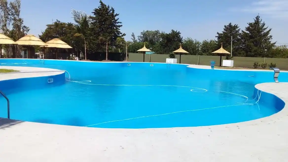 Laura Stratta inaugura las piletas del polideportivo de Gral. Galarza