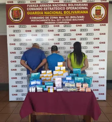 DESMANTELAN grupo delictivo que traficaba medicinas