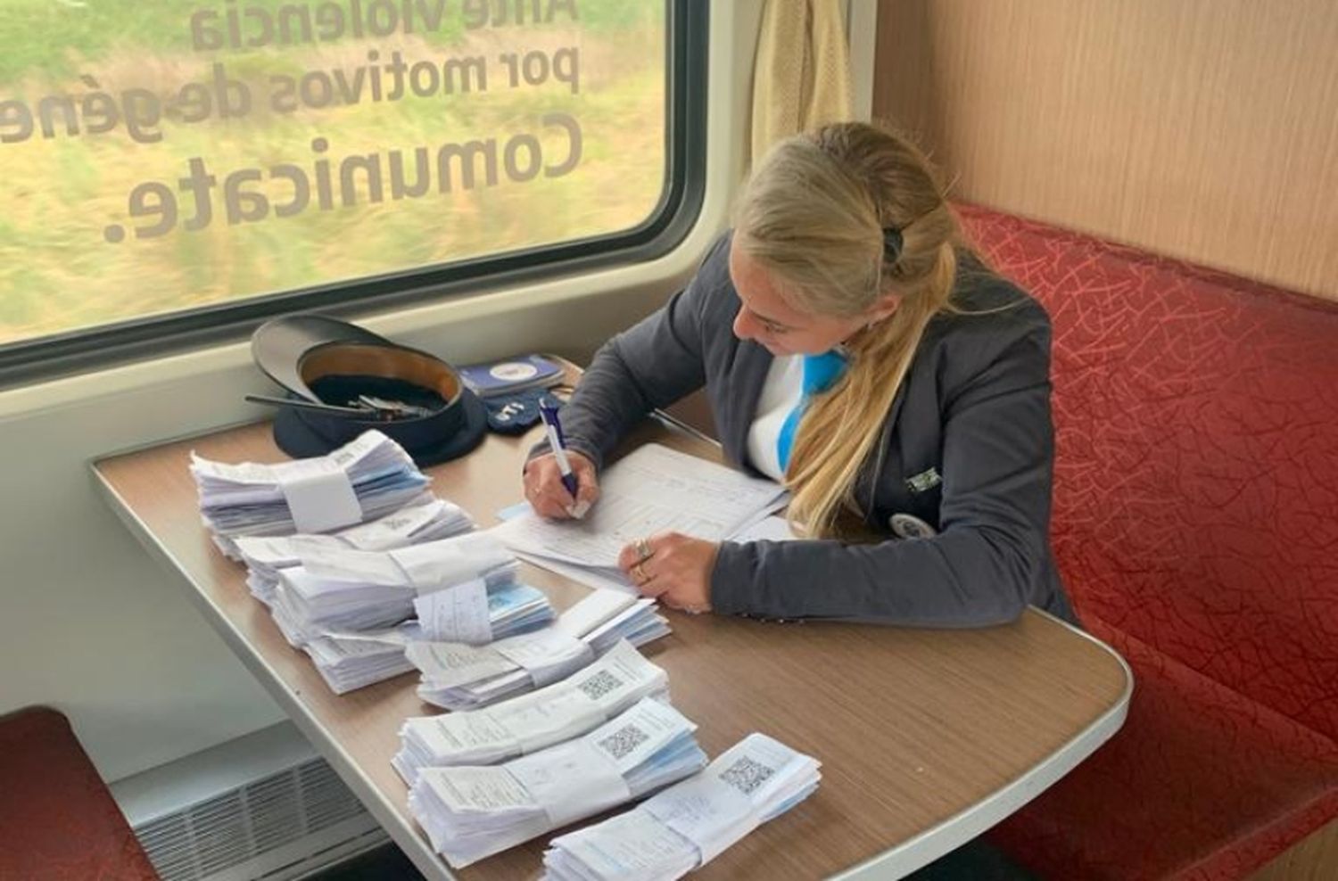 La primera mujer Guarda de tren: "Abro un nuevo camino para muchas chicas"