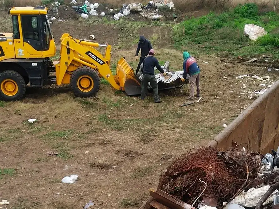 El material es enviado a la localidad de Pérez. Foto: Comuna de San Gregorio