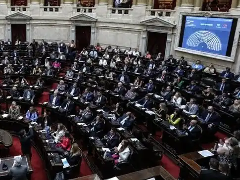 La sesión en Diputados comenzará a las 13 y estará acompañada por una movilización de médicos, pacientes, docentes y estudiantes en las puertas del Parlamento.
