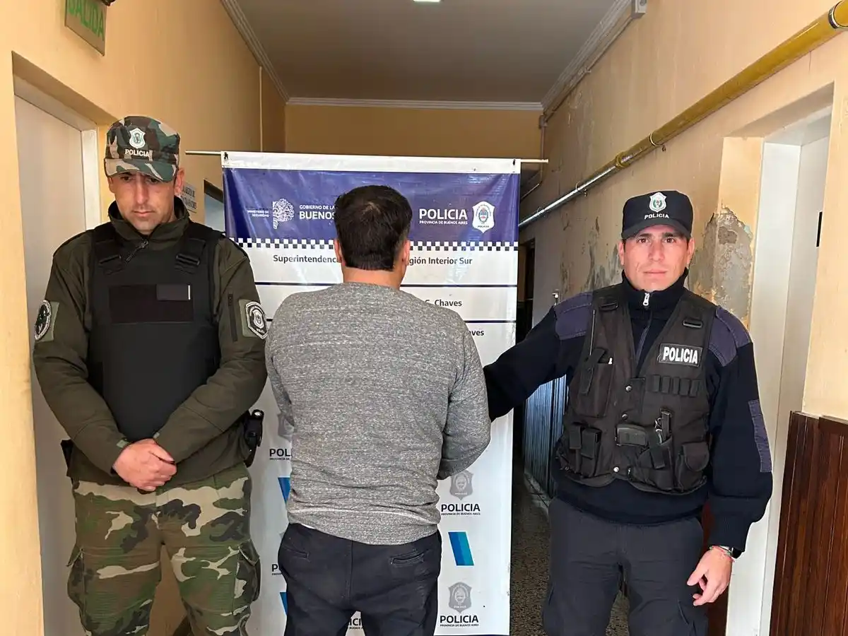 Esteban Adrián Ortiz, de 41 años y con domicilio en Chaves, también registraba una inhabilitación para conducir dictada por el Juzgado de Ejecución Penal Nº 1 de Junín en una causa por lesiones culposas