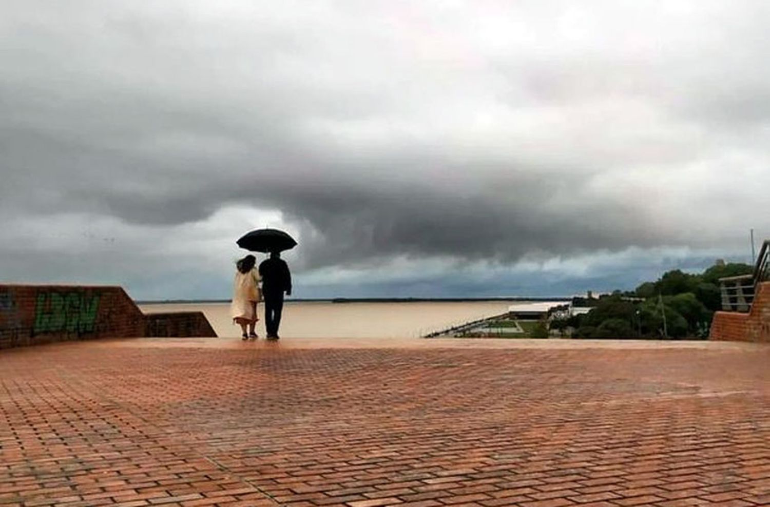 Se termina el veranito: anuncian tormentas fuertes para Rosario y descenso brusco de temperatura