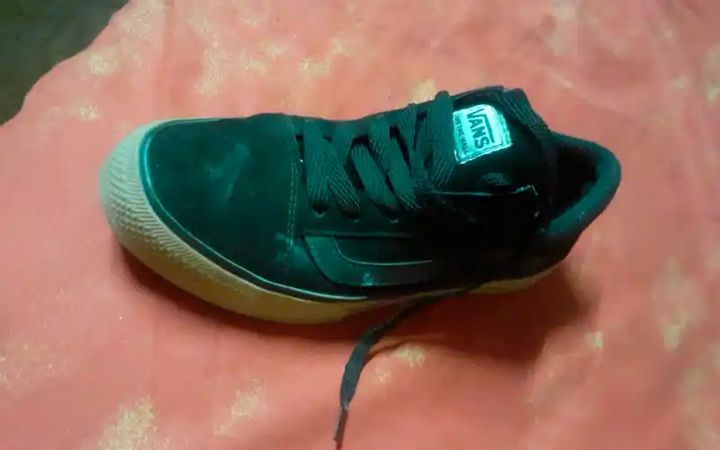 Buscan una zapatilla como esta
