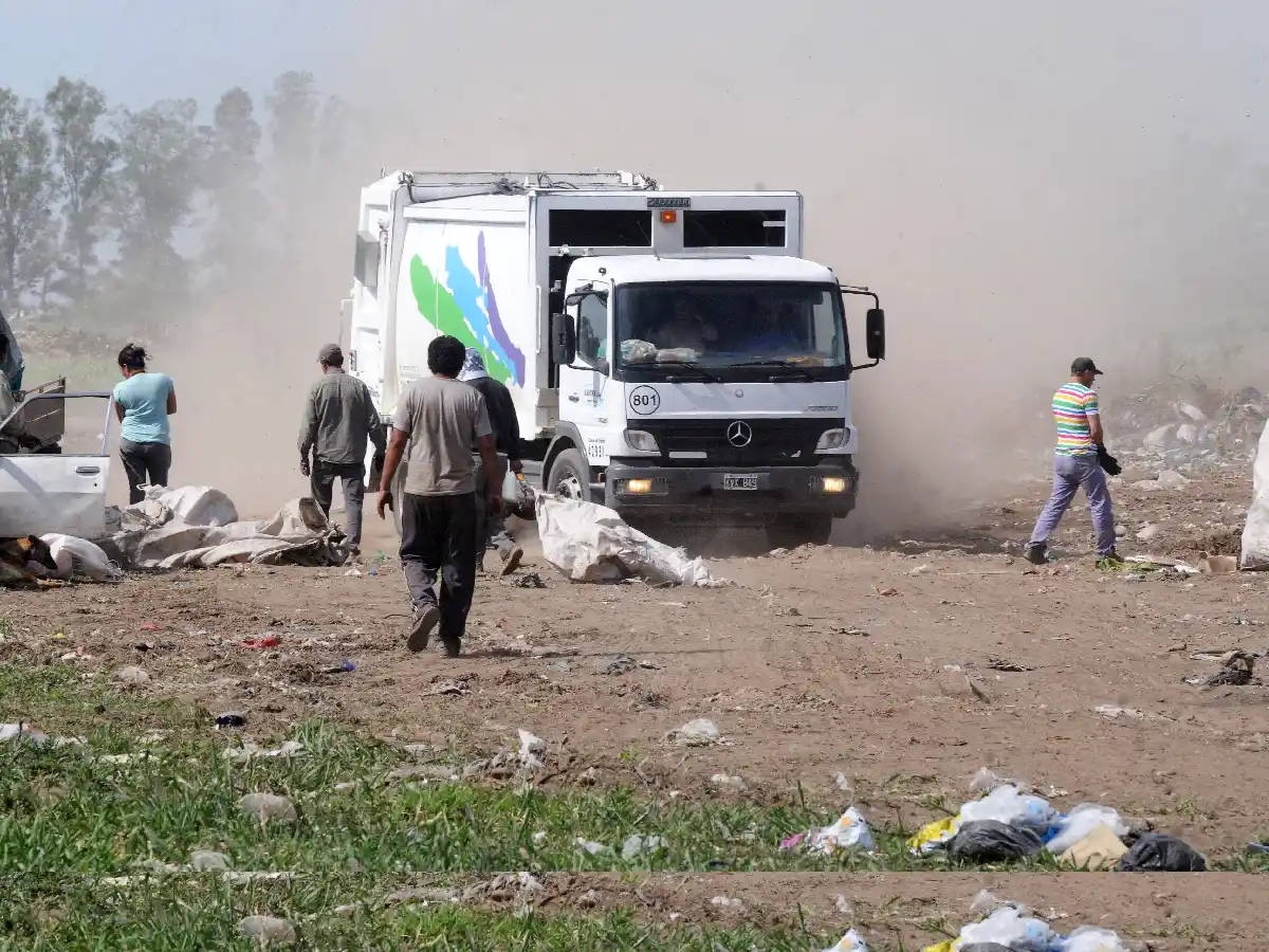 URGENTE: encontraron a un bebé en el relleno sanitario 