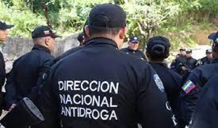 ¡DOS GNB DETENIDOS! Incautan cocaína líquida en La Guaira