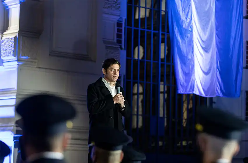 Kicillof encabezó el acto por el 205° aniversario de la Declaración de la Independencia