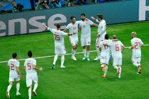 Ganaron España y Portugal, y pasaron al frente en la clasificación