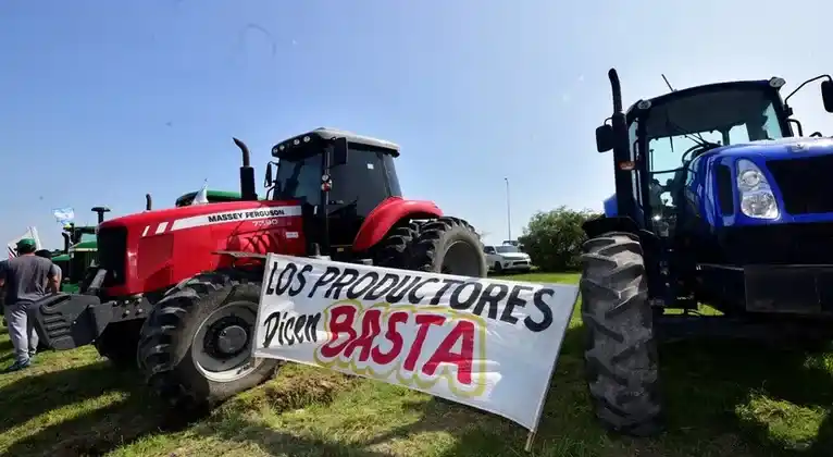 Productores entrerrianos convocan a una "marcha y tractorazo" contra el Gobierno