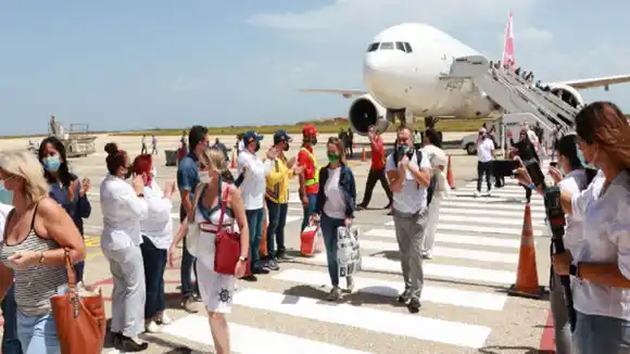 Para revitalizar el turismo: Venezuela y Rusia anuncian reanudación de vuelos chárter tras firma de un acuerdo (+Detalles)