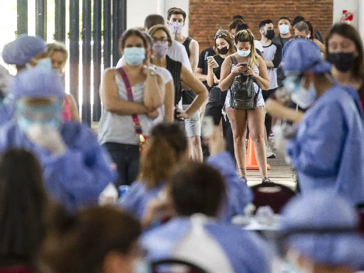 Se reportaron 128.321 nuevos casos de coronavirus y otras 208 muertes en las últimas 24 horas