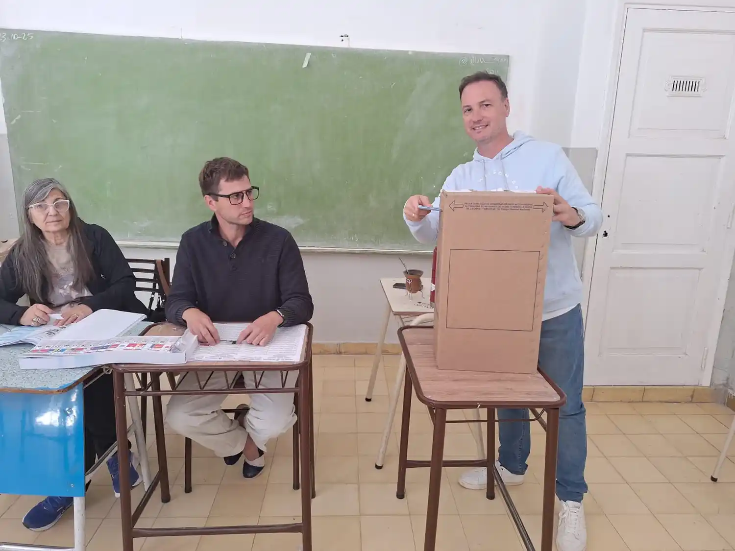 El momento de la votación del ministro de Obras Públicas.