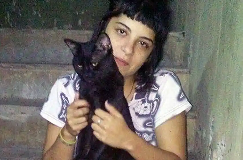 Trasladaron desde Brasil a Santa Fe a la joven que fue quemada por su pareja