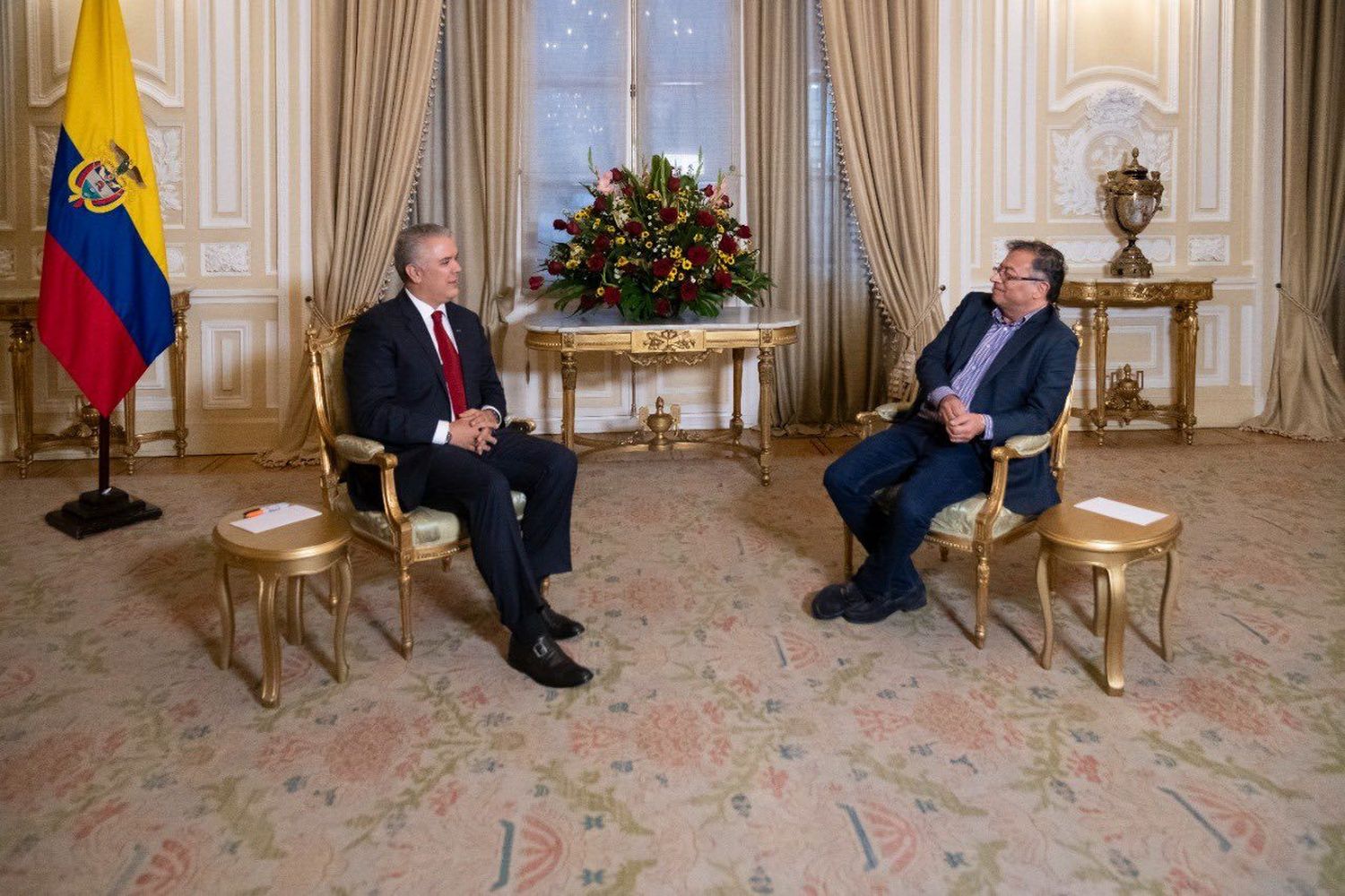 ¡ESTE VIERNES COMIENZA LA TRANSICIÓN! Duque y Petro conversaron sobre finanzas, seguridad nacional y energía