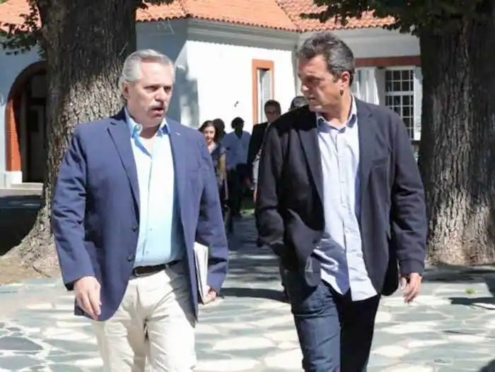 El Gobierno intenta preservar la agenda mientras define al reemplazante de Máximo