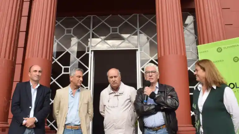 Según Pallarols "Olavarría es la capital de la platería argentina"
