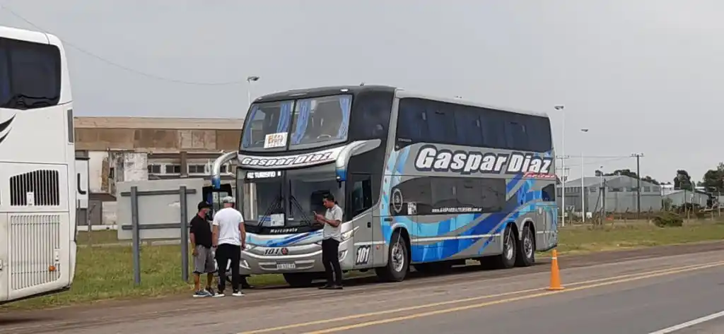 Interceptaron dos micros provenientes de Brasil con seis tandilenses