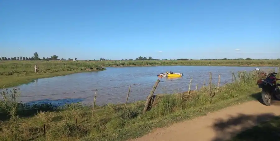 Un intenso operativo de rescate debió realizarse en la zona de la cava para recuperar el cuerpo del joven.