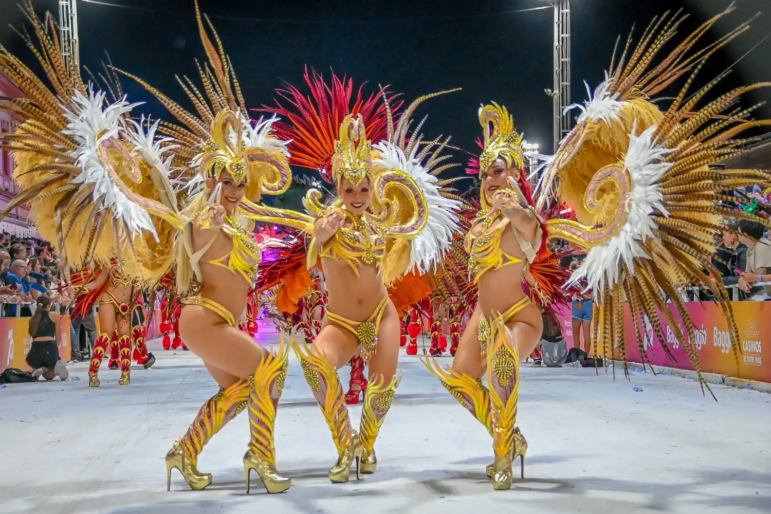 El Carnaval del País se prepara para su segunda noche de esplendor en la edición 2025