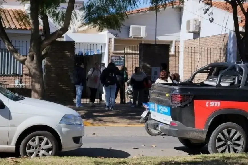 El hecho provocó gran conmoción en toda la comunidad educativa