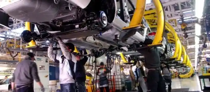 La economía creció 2,2 por ciento durante el primer semestre, según INDEC