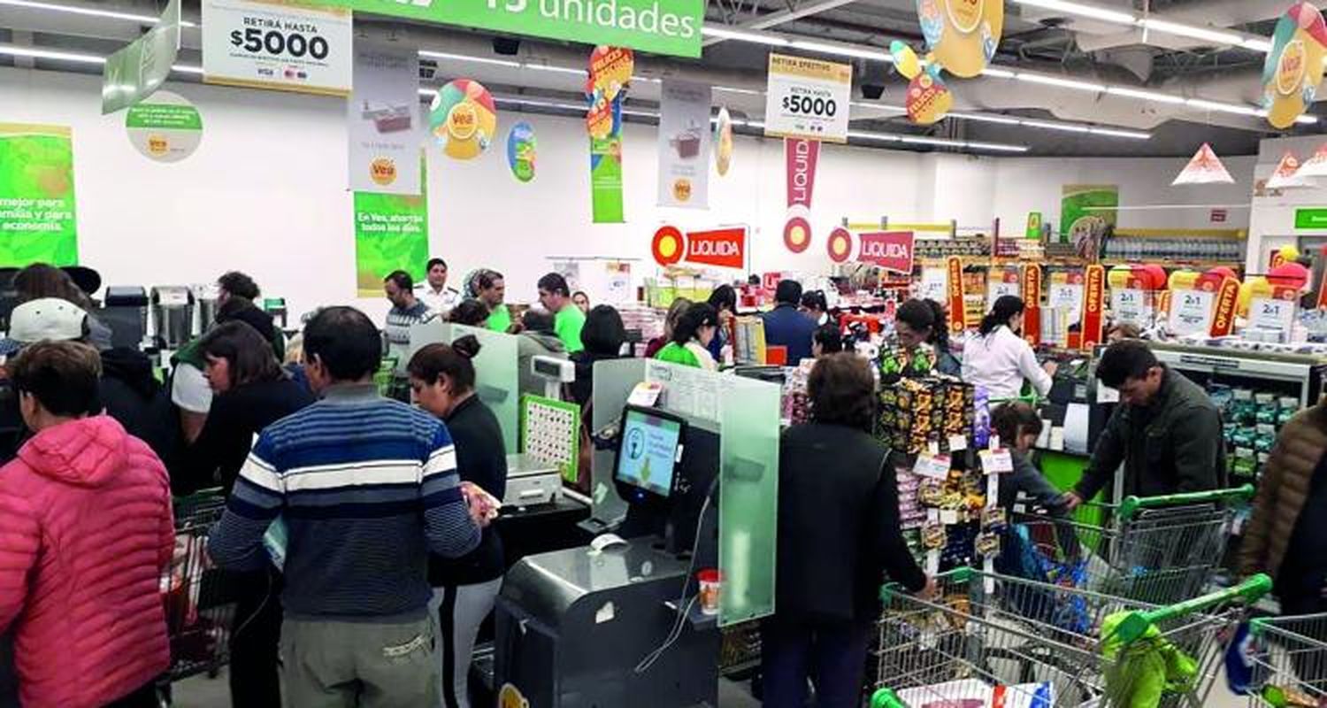 Volvió el “supermiércoles” y los pequeños comercios también lo sintieron