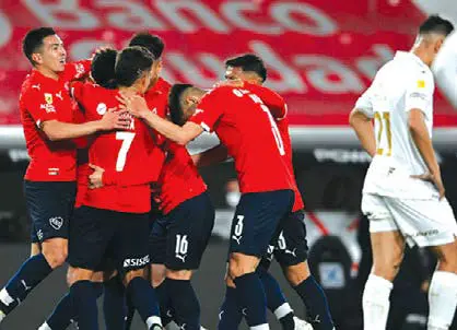 Independiente 3 Colón 0