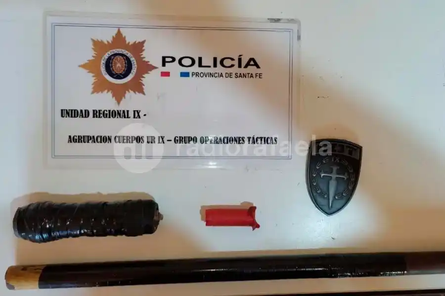 Andaba a los tiros con una tumbera por Reconquista y, aunque intentó escapar, fue atrapado por la policía