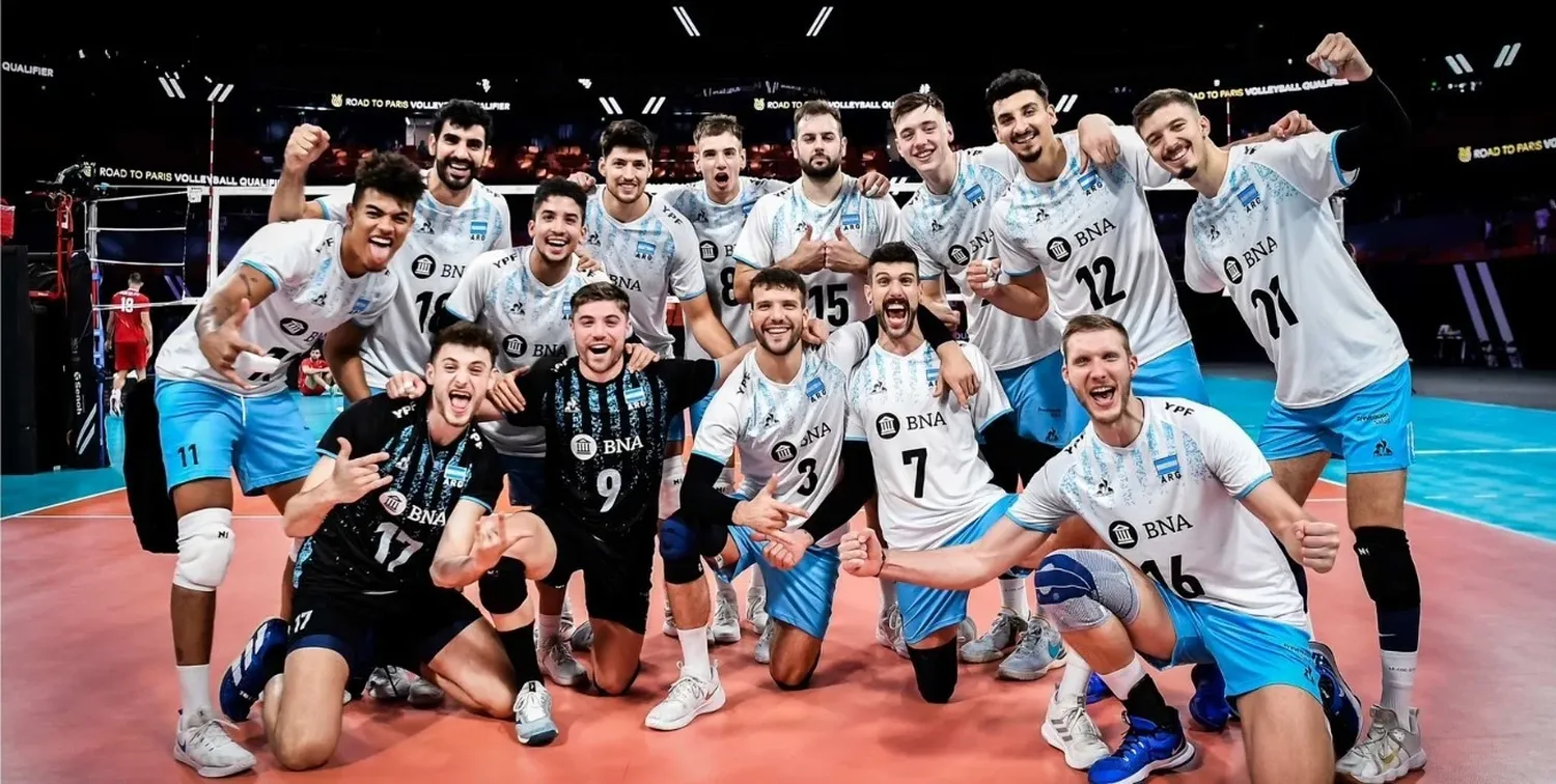 Durante todo el mes habrá una importante cantidad de eventos, tanto a nivel nacional como internacional. Entre los eventos más importantes se destacan la II edición de los Juegos CReAR y los amistosos entre la selección argentina masculina mayor de vóley y Serbia. Crédito: Voleibol Argentino