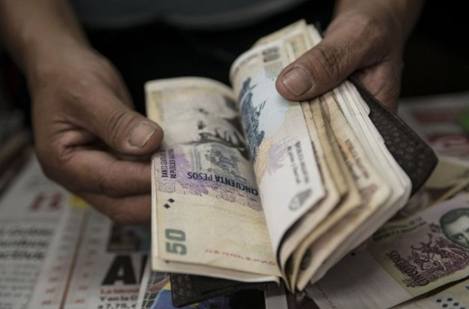 Economía y pandemia: ¿se aleja el riesgo de una maxi-devaluación?