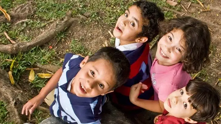 “Corazones unidos” organiza una fiesta para los chicos en el Anfiteatro 