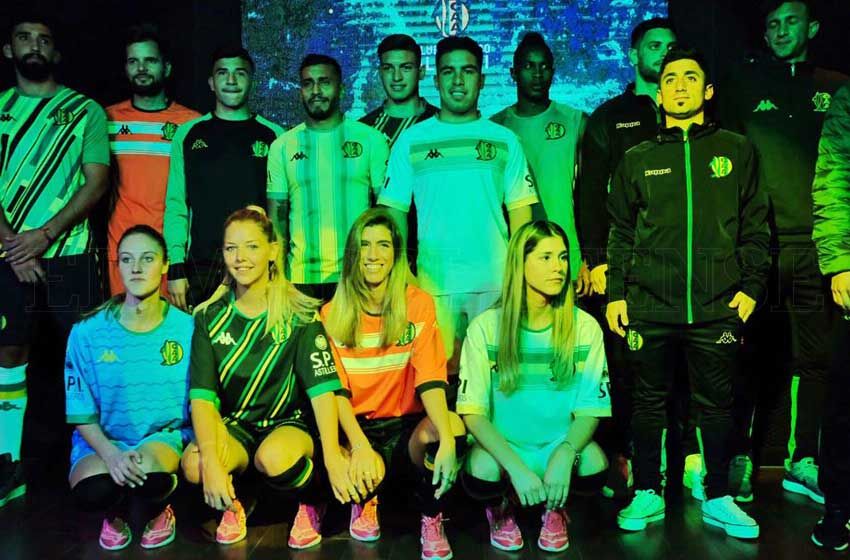Aldosivi presentó la indumentaria que utilizará en la Superliga