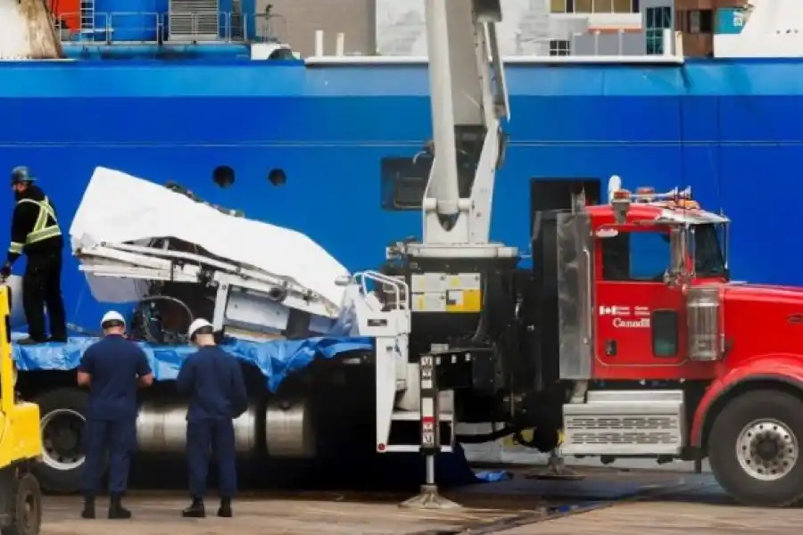 Encontraron presuntos restos humanos entre los escombros del sumergible Titán