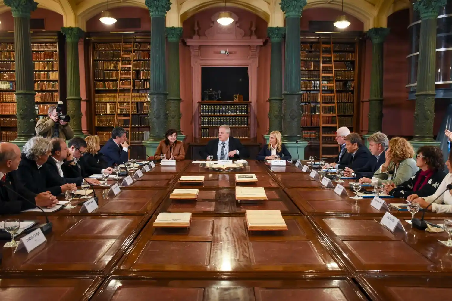 Perczyk firmó nuevo acuerdo con gremios docentes