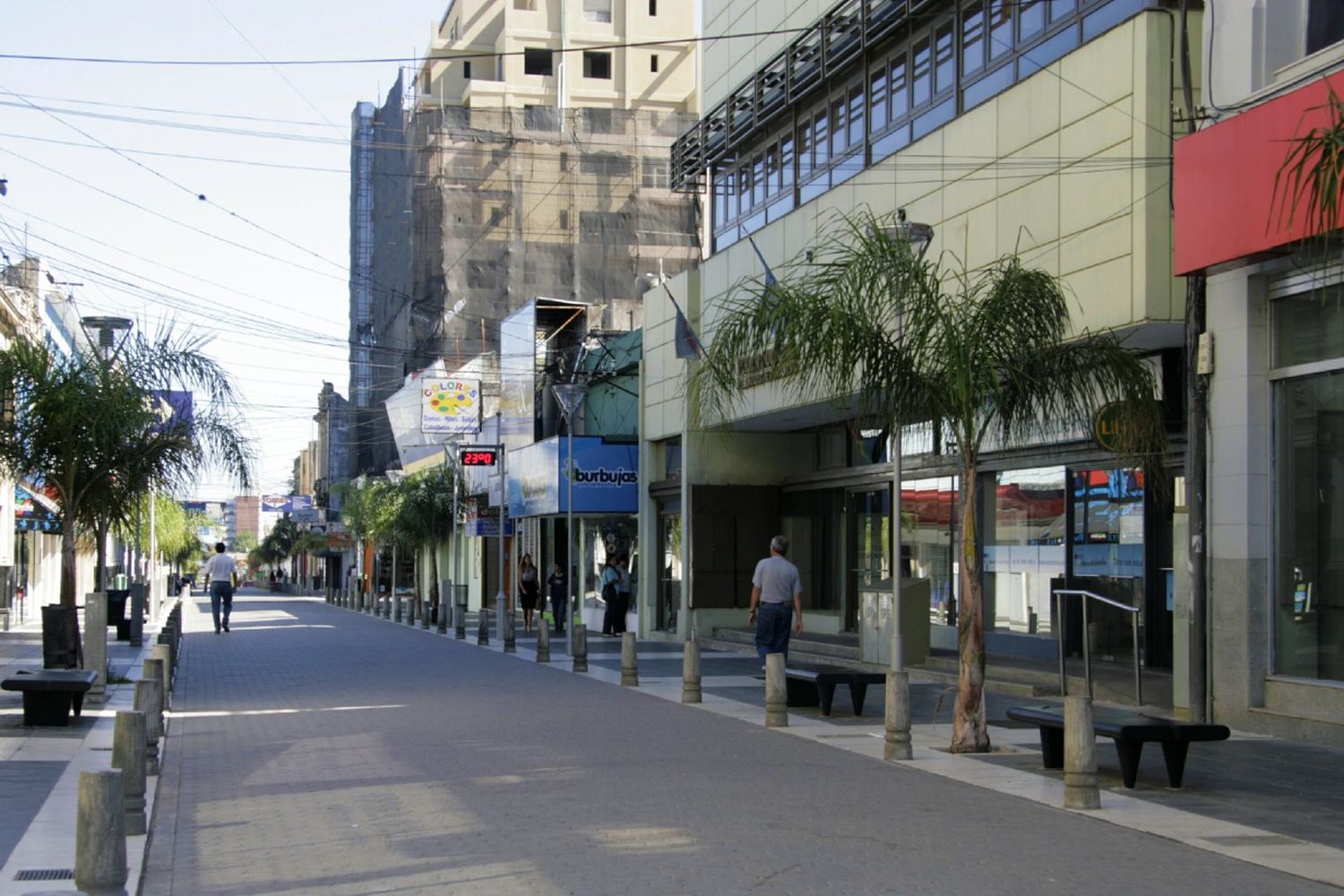 Proponen horarios de verano para los comercios locales