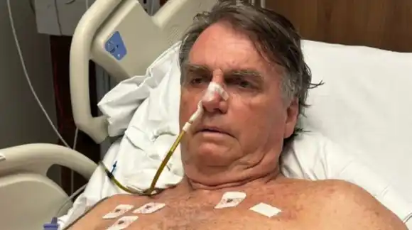 Bolsonaro sigue sin previsión de alta médica una semana después de ser operado del intestino