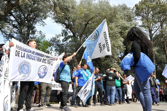 Federación de Papeleros convocó a un paro por 24 horas en reclamo de aumento salarial