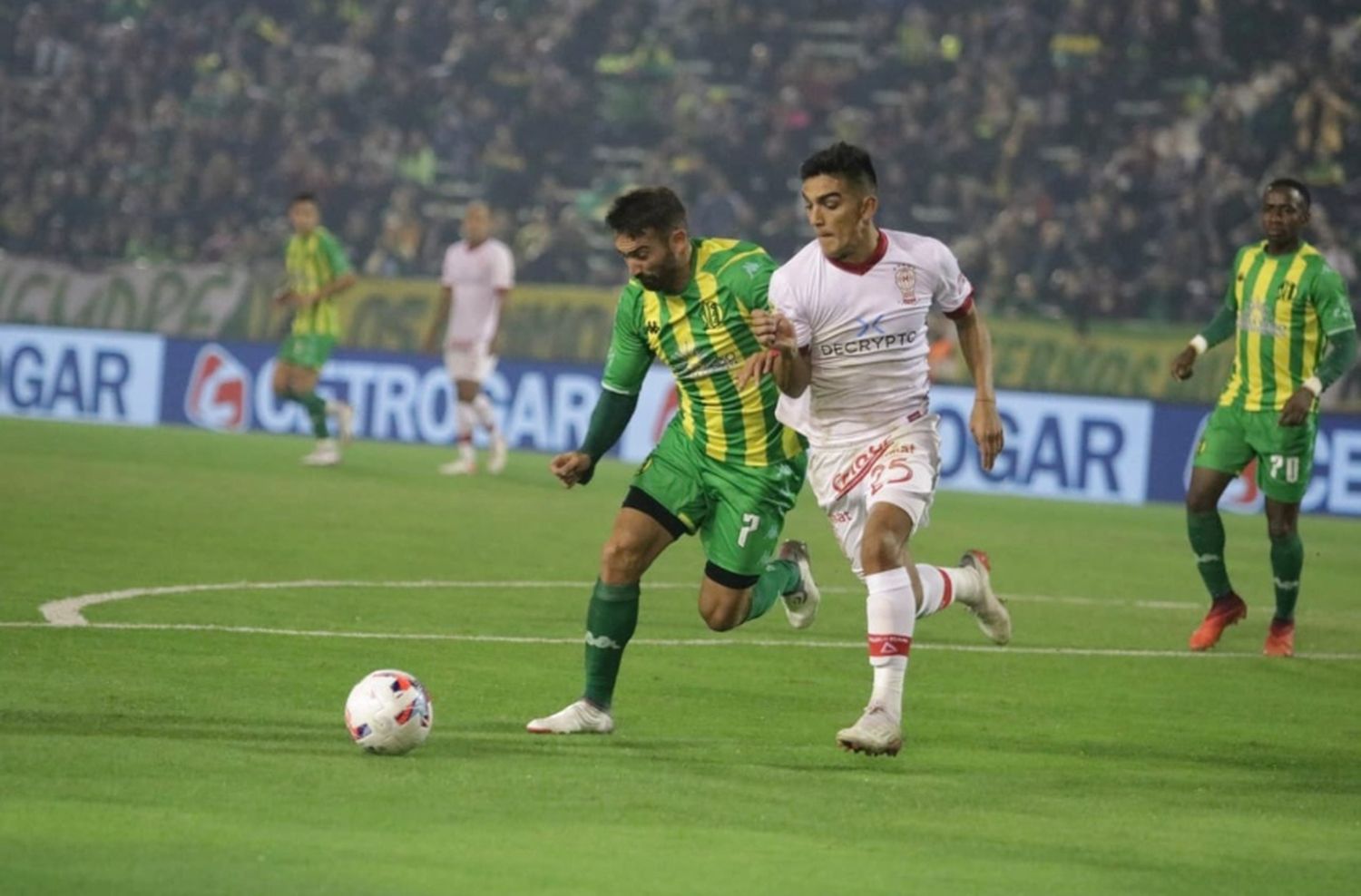 El "bravo Zorro" le postergó la clasificación a Aldosivi