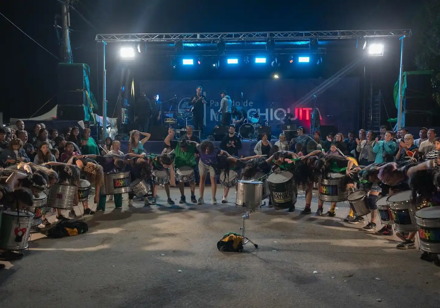 La propuesta gratuita reunirá comparsas, música, danza y actividades culturales para vecinos y turistas.