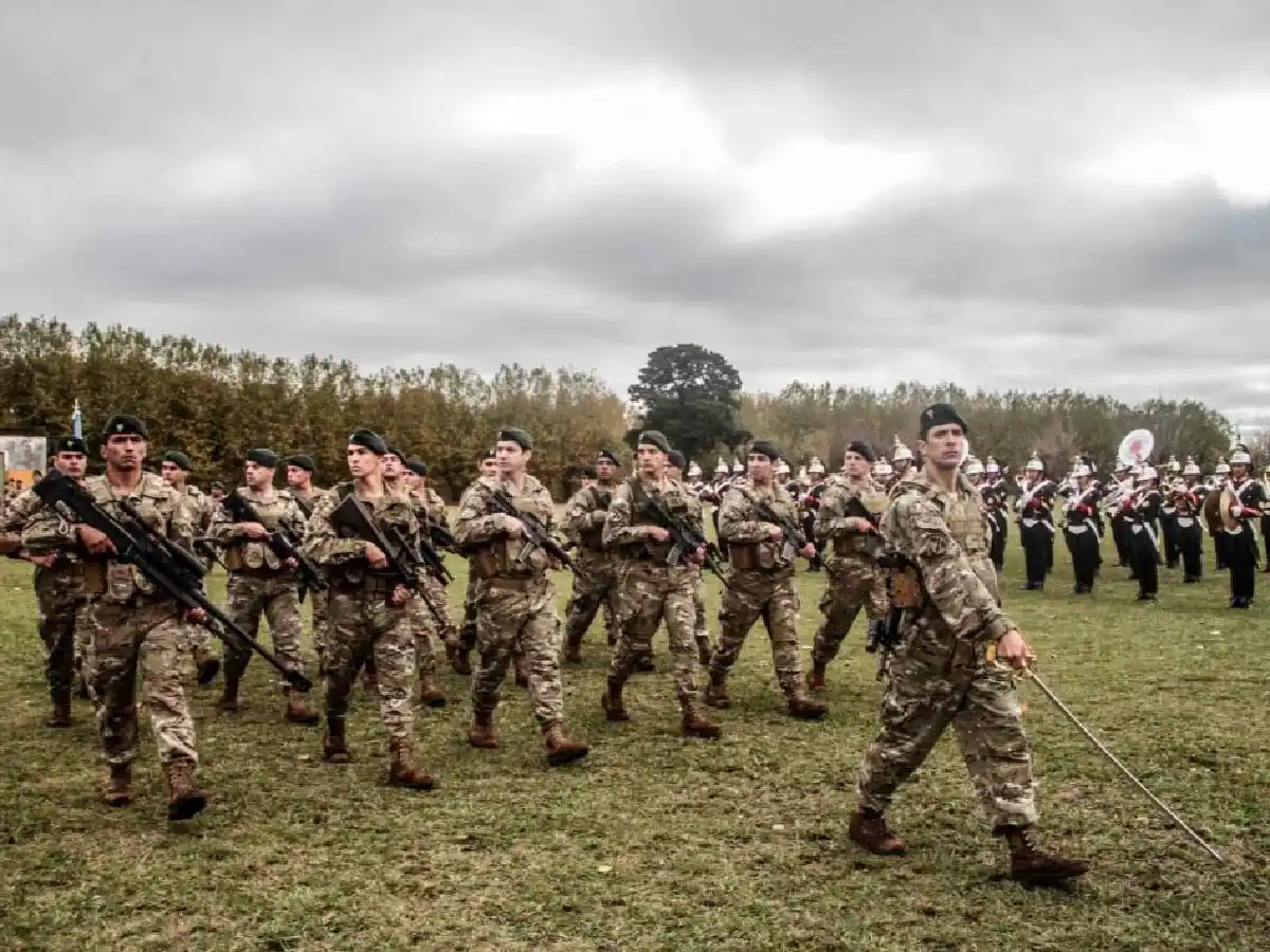 El Ejército deberá incorporar un 1% de personas travestis, transexuales y transgénero