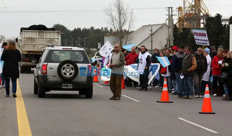 En la ruta, Agmer aseguró que el acatamiento al paro superó el 90%