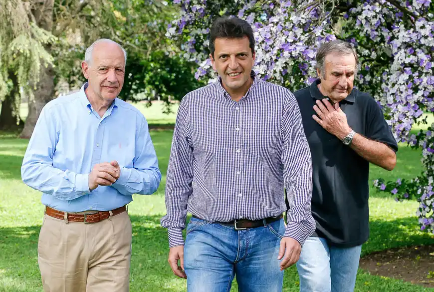 Elecciones 2013: En el día de la Lealtad, Massa se reunió en Rojas con Reutemann y Lavagna