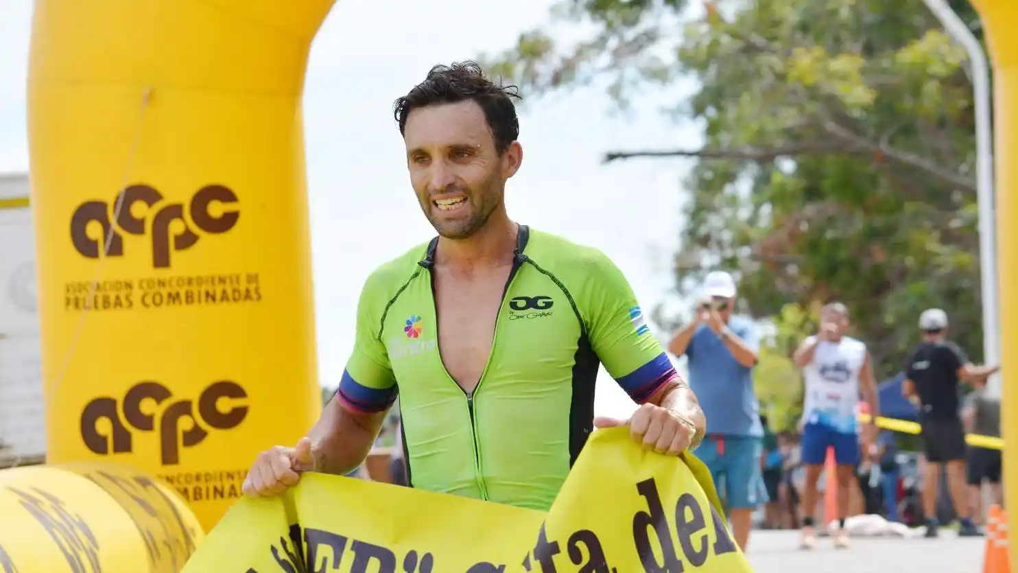 Alvarez y Marsilli ganaron el Triatlon de Santa Ana