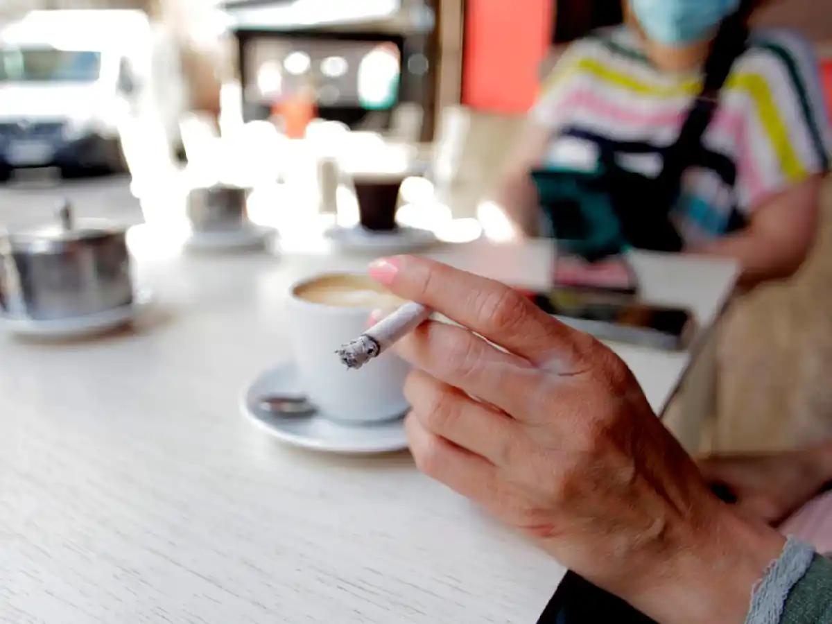 El cigarrillo, gatillo silencioso de la artritis reumatoidea   