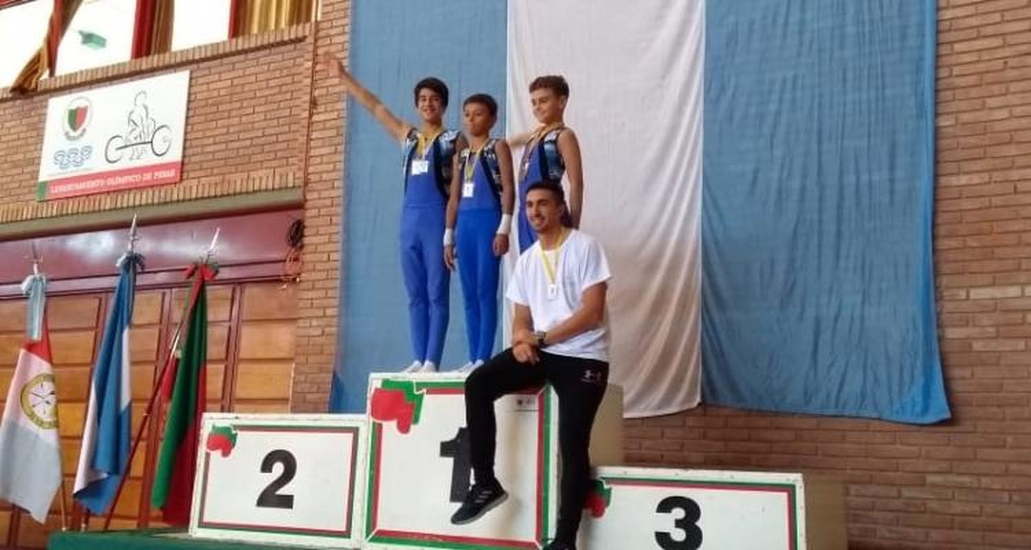 La Escuela Lina Anggeli compitió en San Jorge y se subió al podio